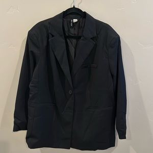 H&M Divided black blazer.  Women’s large. EUC.  I wore it once